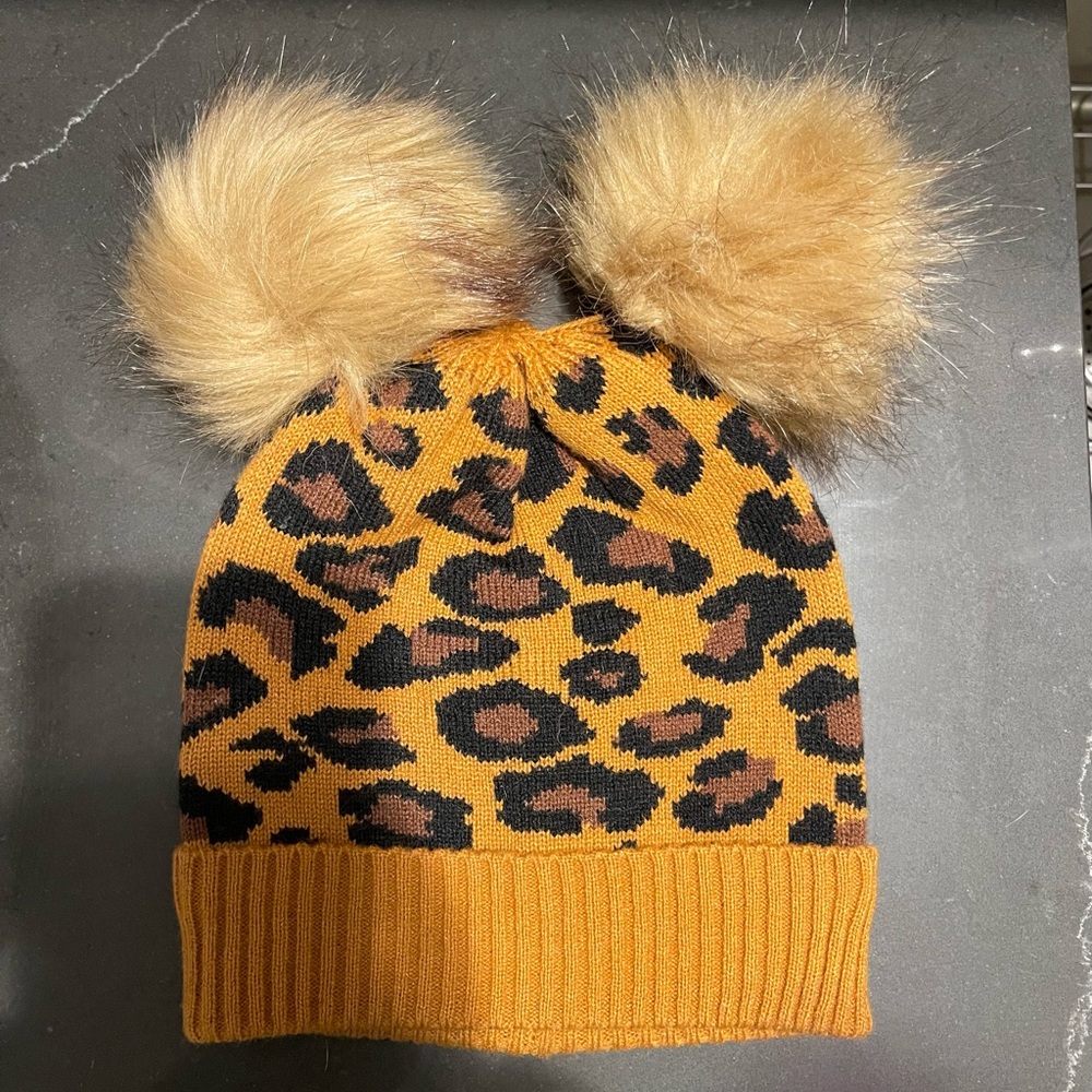 NWOT Baby GAP Pom Pom Beanie